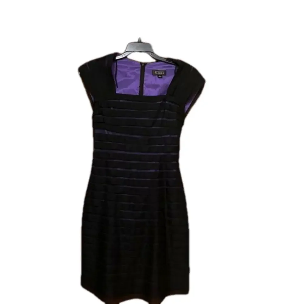 Adrianna Papell Black Ruffle Layer Cap Sleeve Sheath Dress. Spring Size 4.   FC
